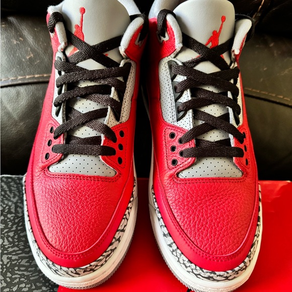 Jordan 3 Unite - Picture 2 of 11
